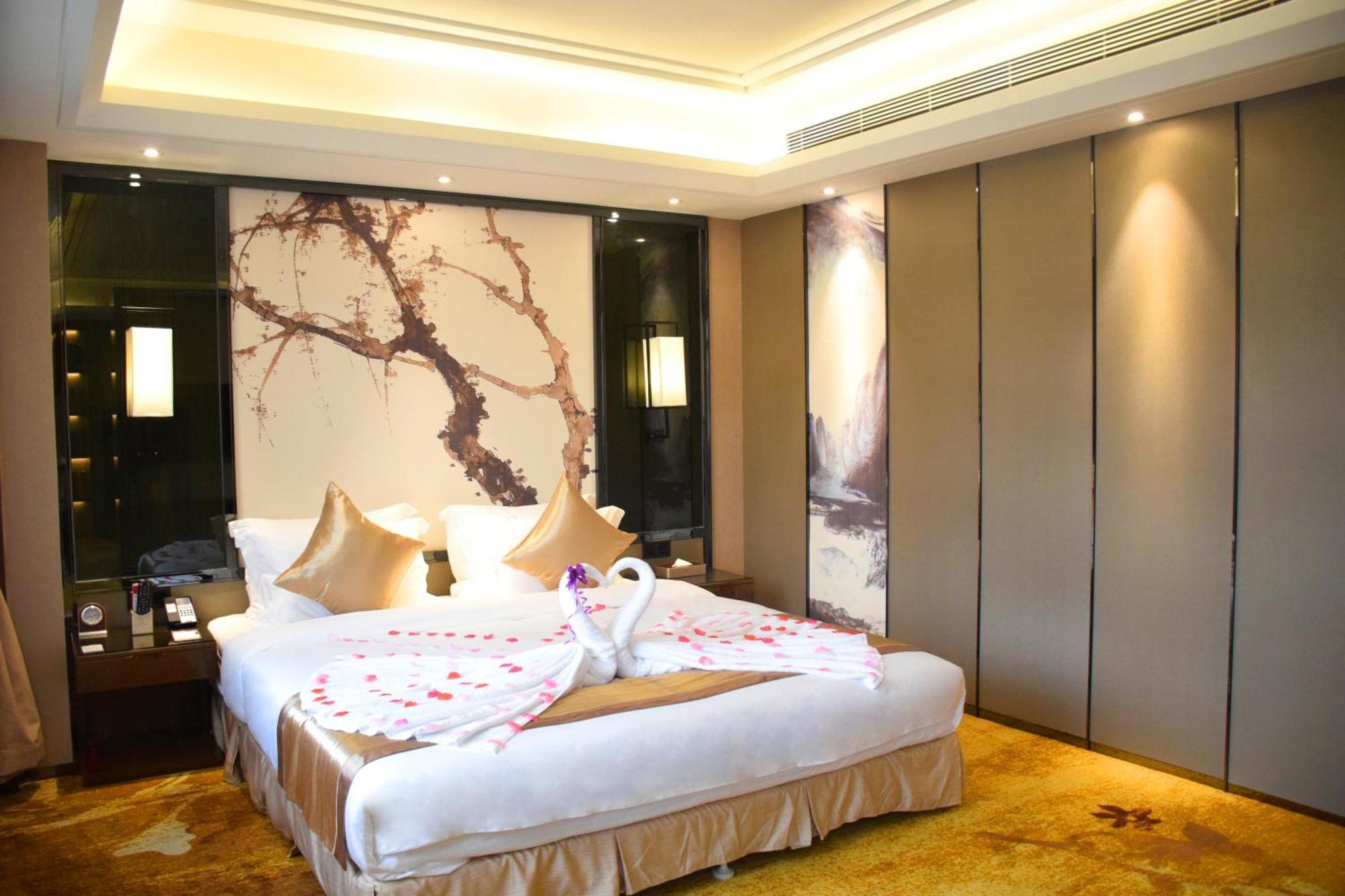 Ramada Foshan Hotel エクステリア 写真