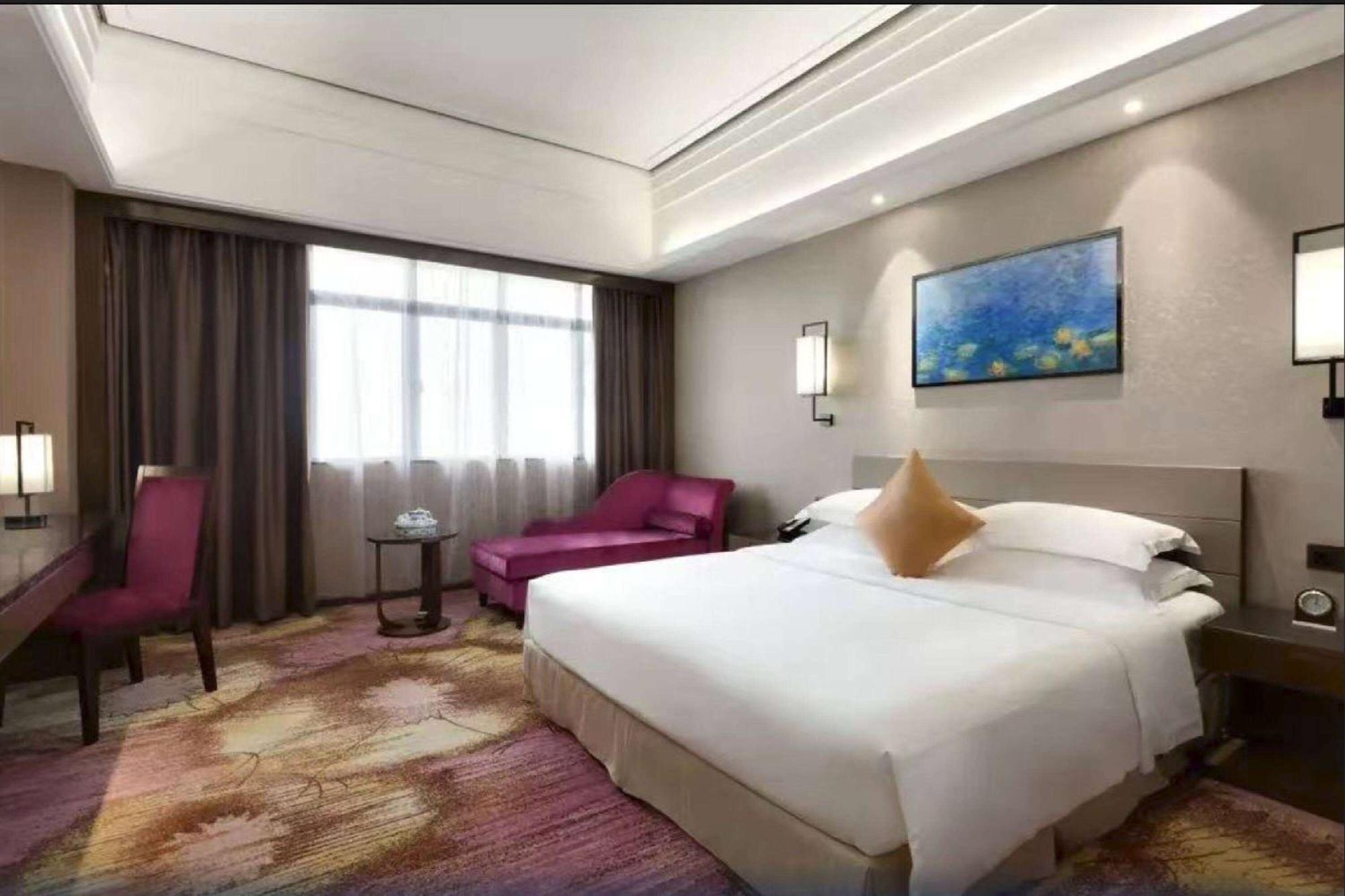 Ramada Foshan Hotel エクステリア 写真