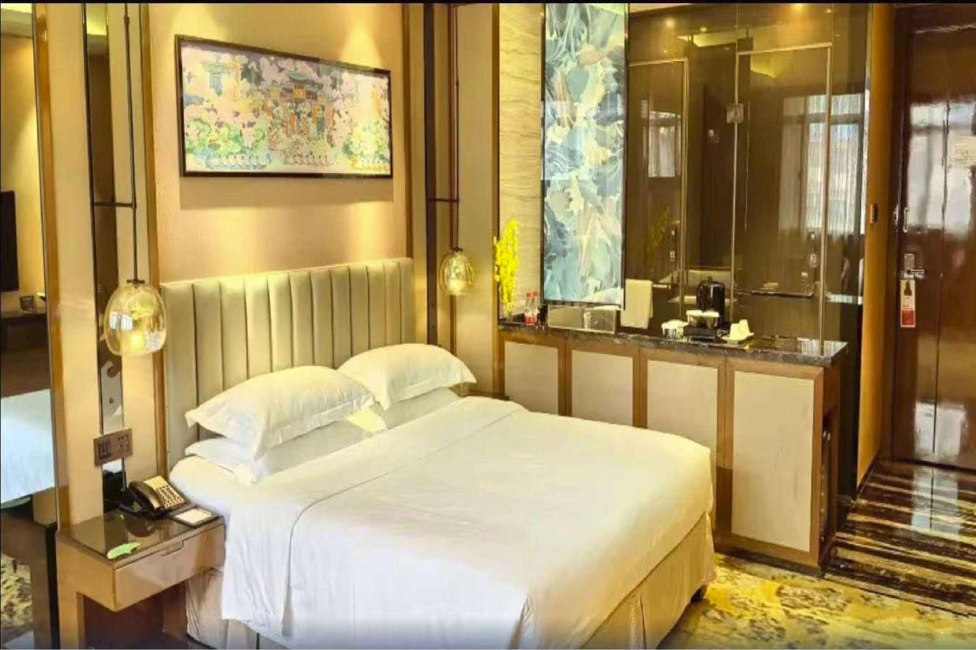 Ramada Foshan Hotel エクステリア 写真