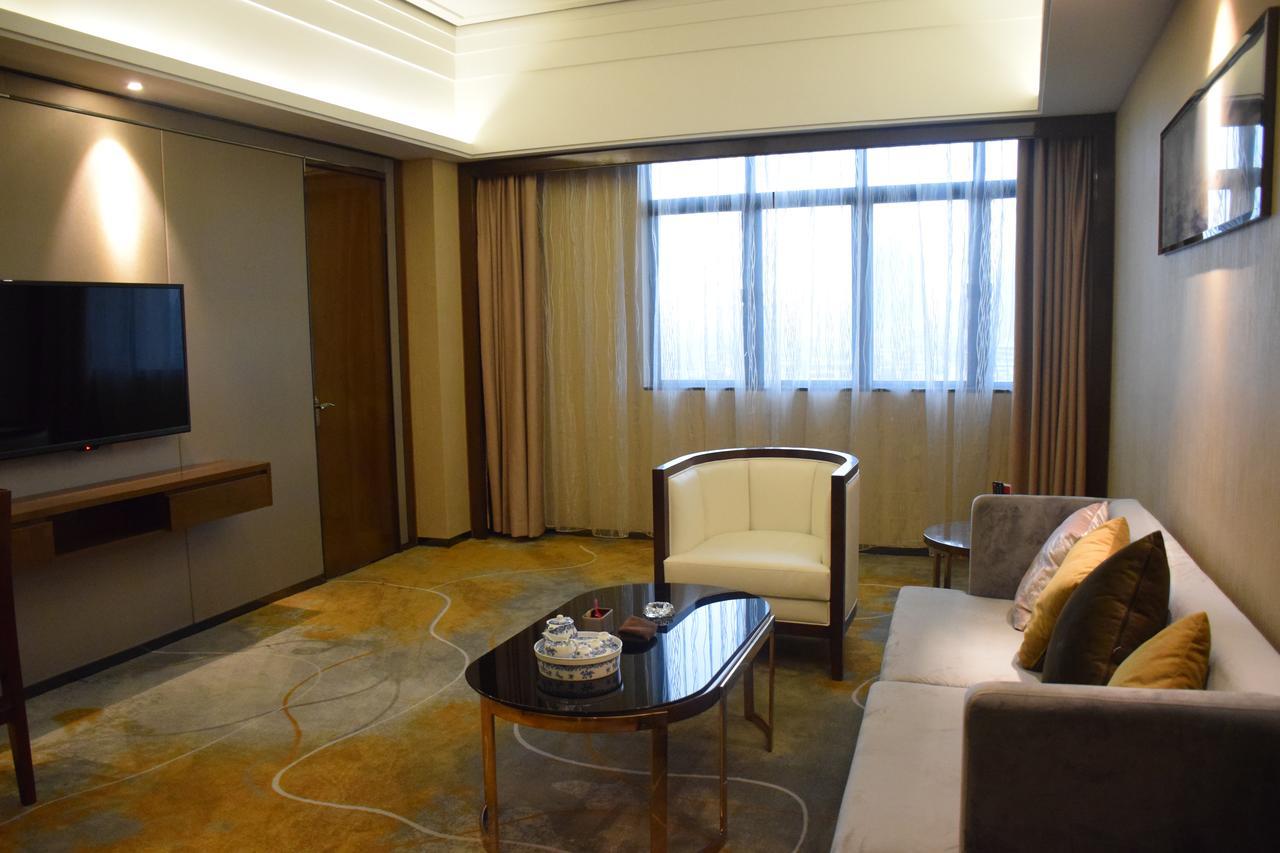 Ramada Foshan Hotel エクステリア 写真