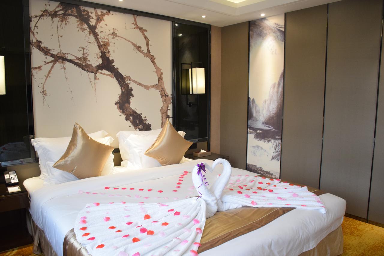 Ramada Foshan Hotel エクステリア 写真